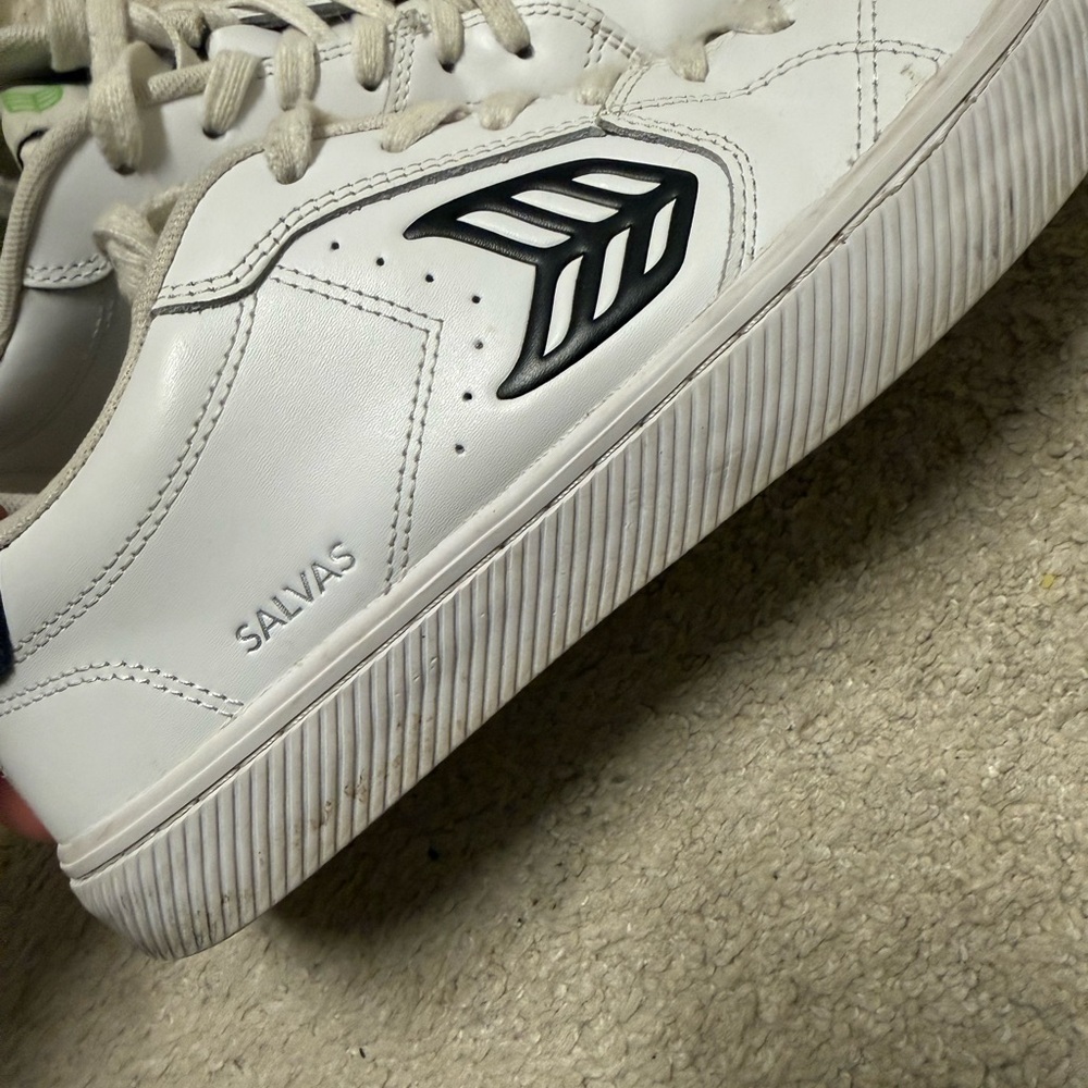 Cariuma White and Black Women's Sneakers - Picture 4 of 9